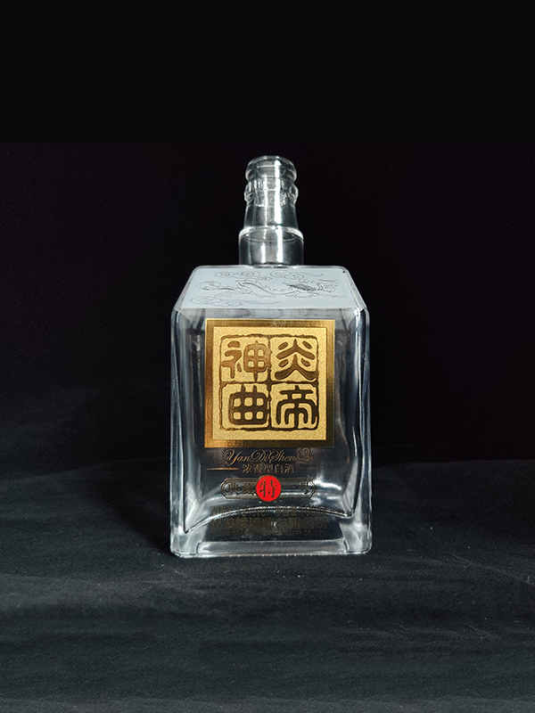 晶白料玻璃酒瓶批發(fā)