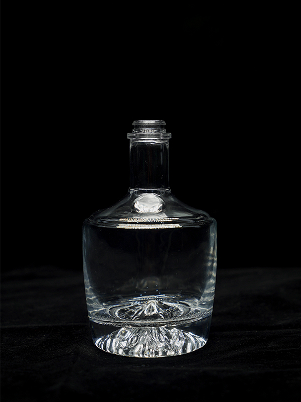 晶白料玻璃酒瓶批發(fā)