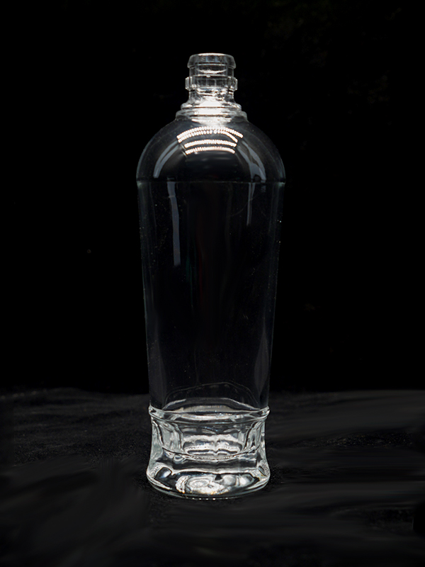 晶白料玻璃酒瓶圖片