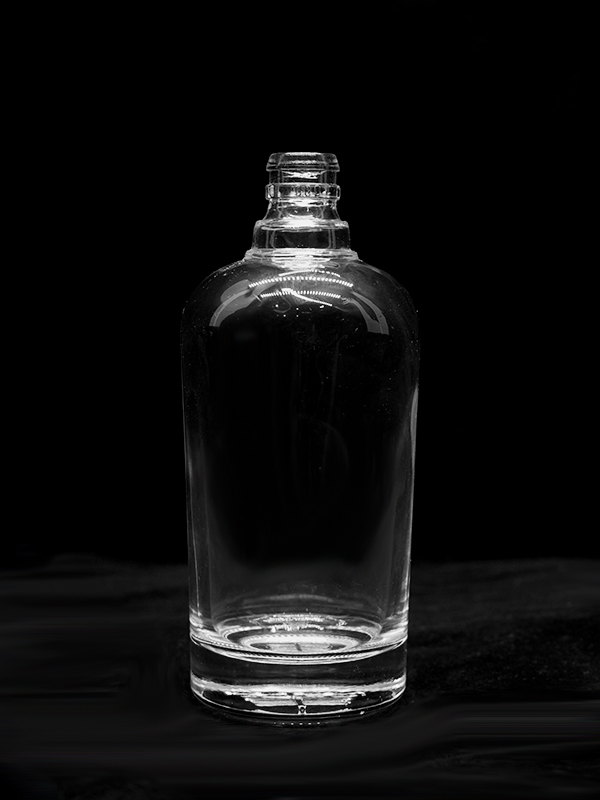晶白料玻璃酒瓶制作廠家