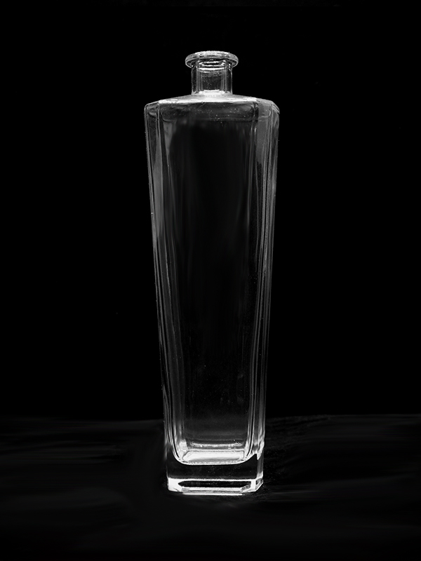 晶白料玻璃酒瓶圖片