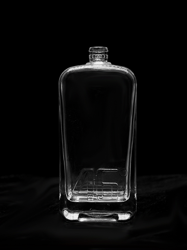 晶白料玻璃酒瓶廠家