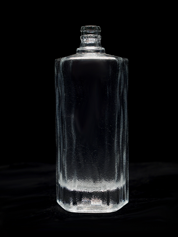 晶白料玻璃酒瓶廠家