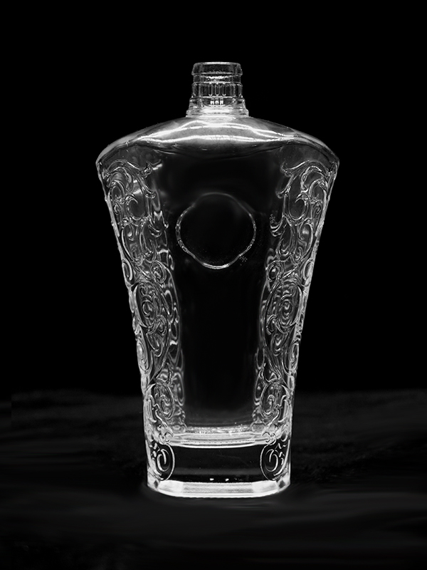 晶白料玻璃酒瓶廠家