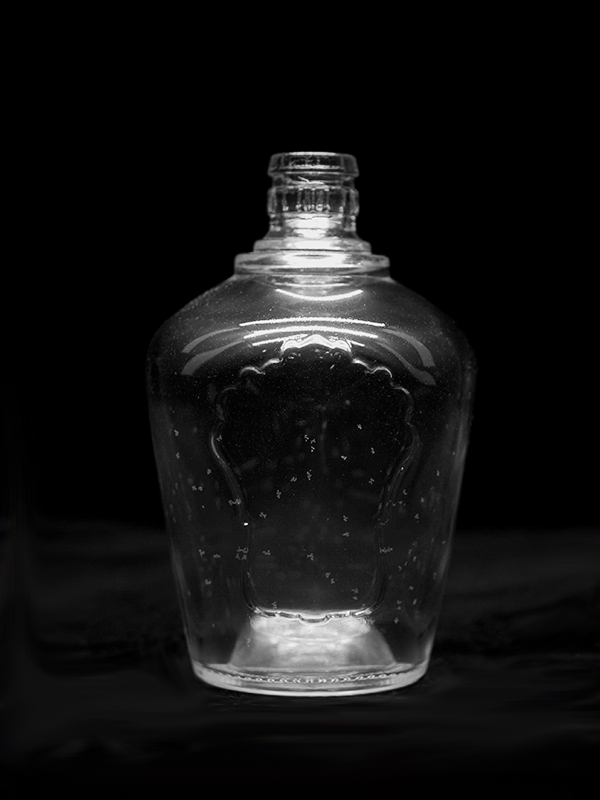 晶白料玻璃酒瓶圖片