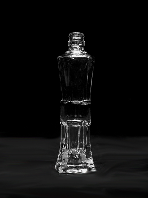 晶白料酒瓶批發(fā)廠家