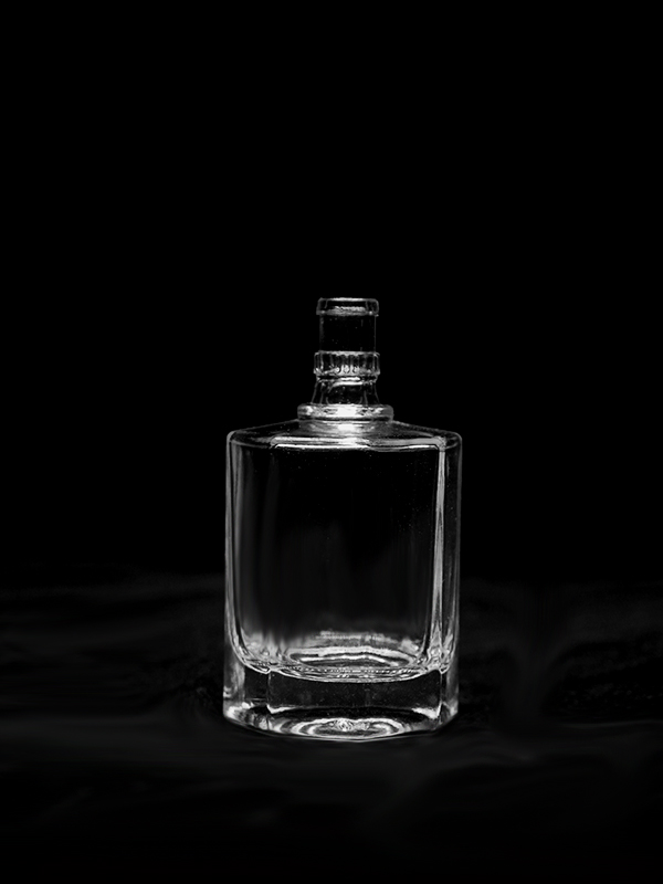 晶白料酒瓶供應(yīng)商
