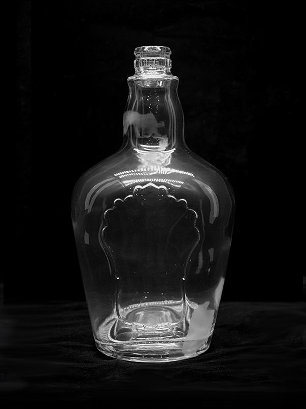 晶白料玻璃酒瓶圖片
