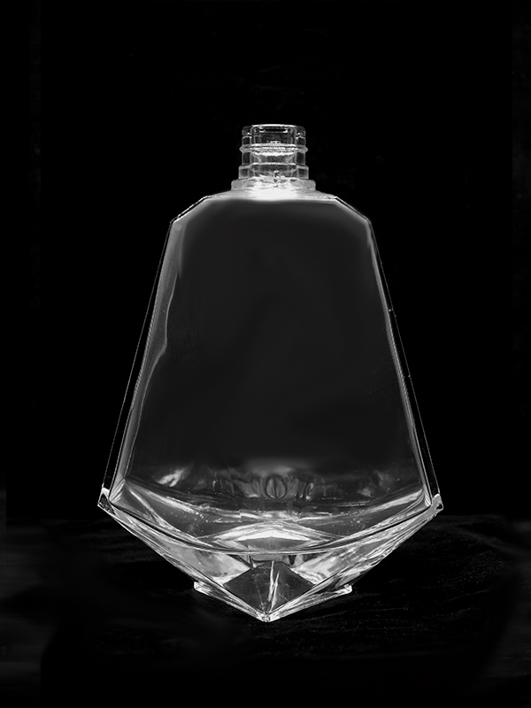 晶白料玻璃酒瓶圖片