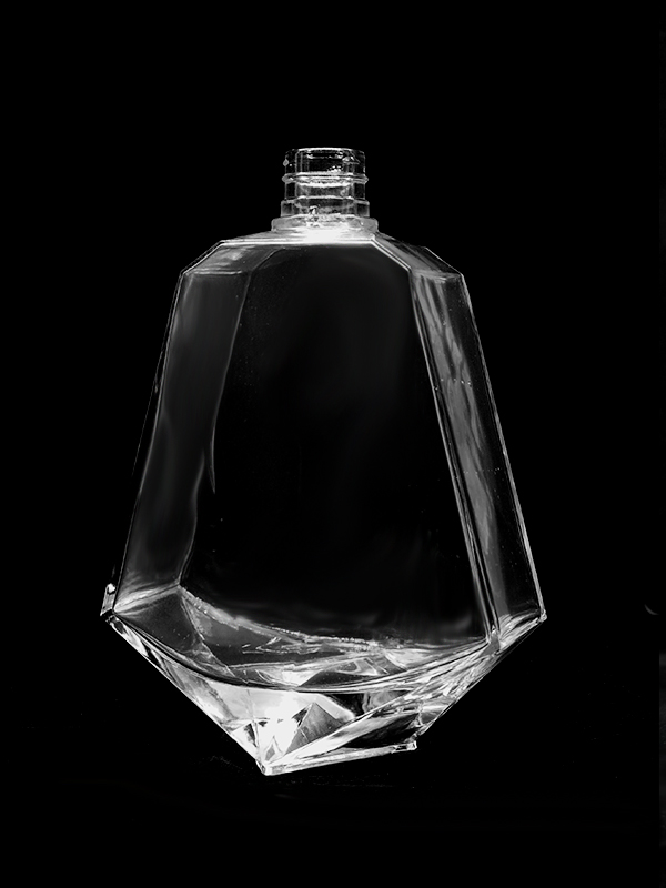 晶白料玻璃酒瓶廠家