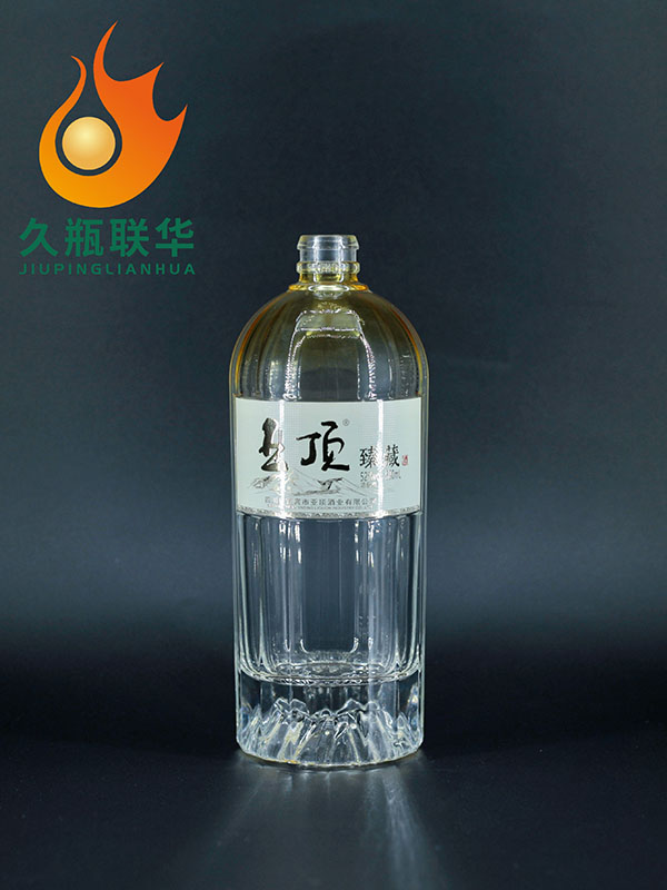 亞頂臻藏晶白料酒瓶