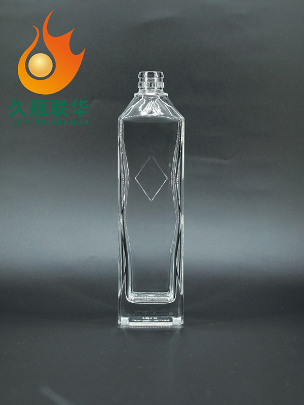 吳窖方瓶晶白料酒瓶