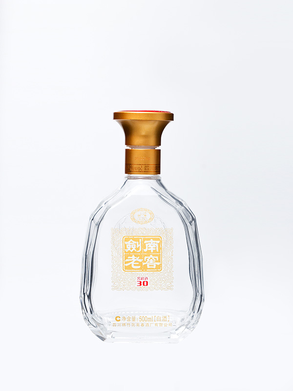 劍南老窖晶白料酒瓶